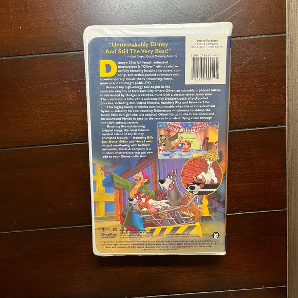 Disney Oliver and Company VHS - Picture 3 of 4